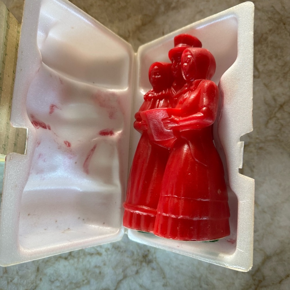 Vintage Avon Red Pomander Wax Christmas Carolers - Picture 8 of 10